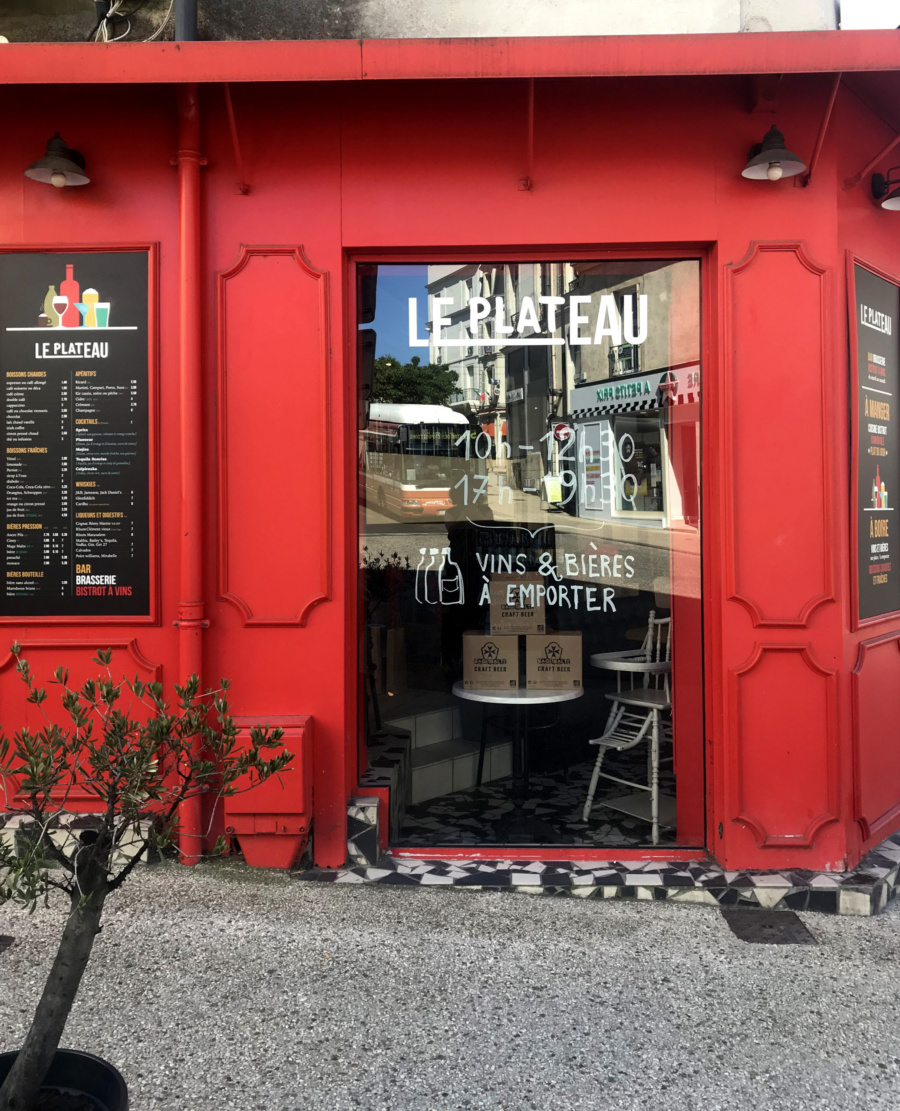 le plateau logotype helene laforet graphiste