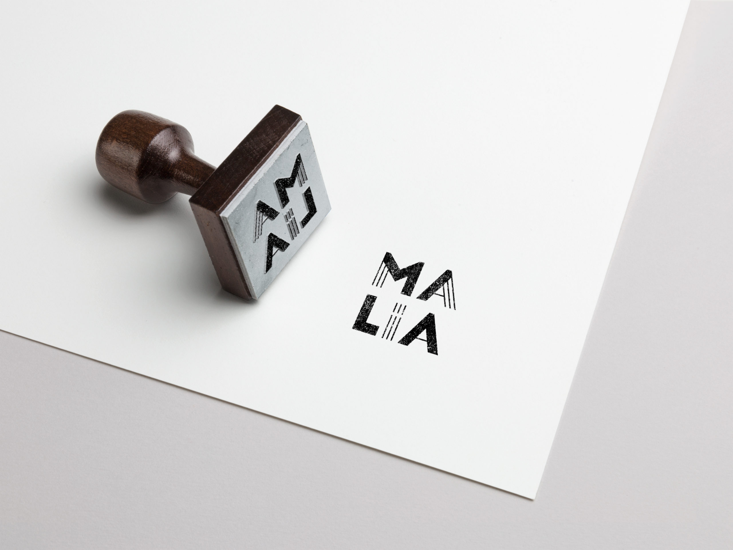 malia logo hélène laforêt graphiste